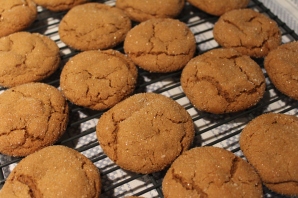 Chewy Molasses Cookies